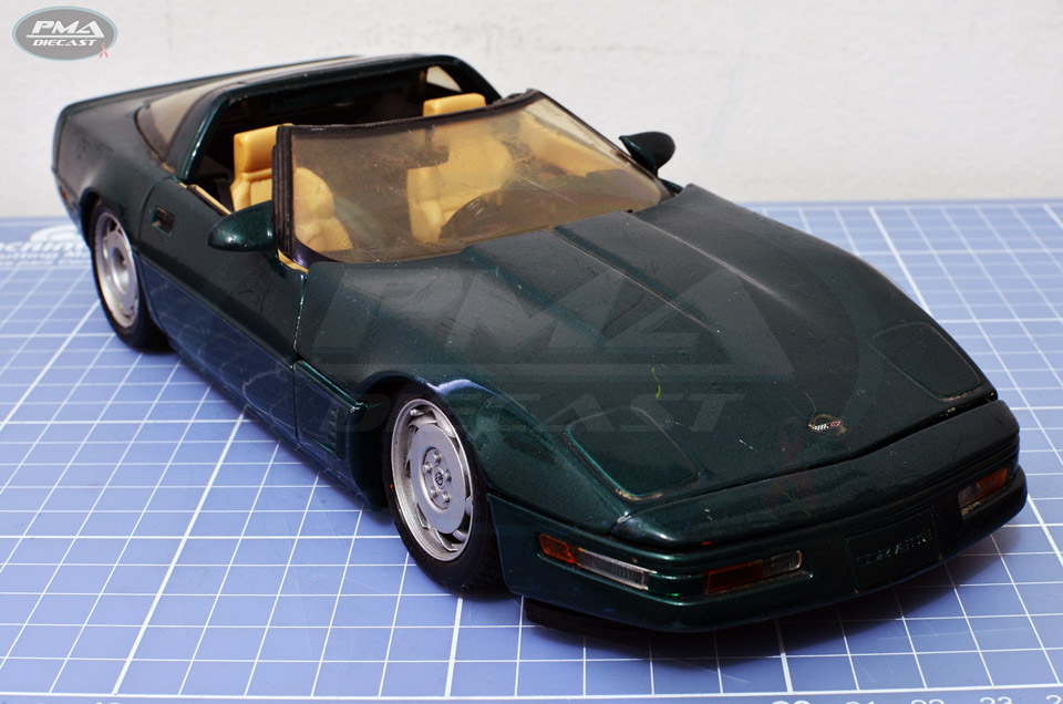  1992  CHEVROLET CORVETTE ZR-1 1:18
